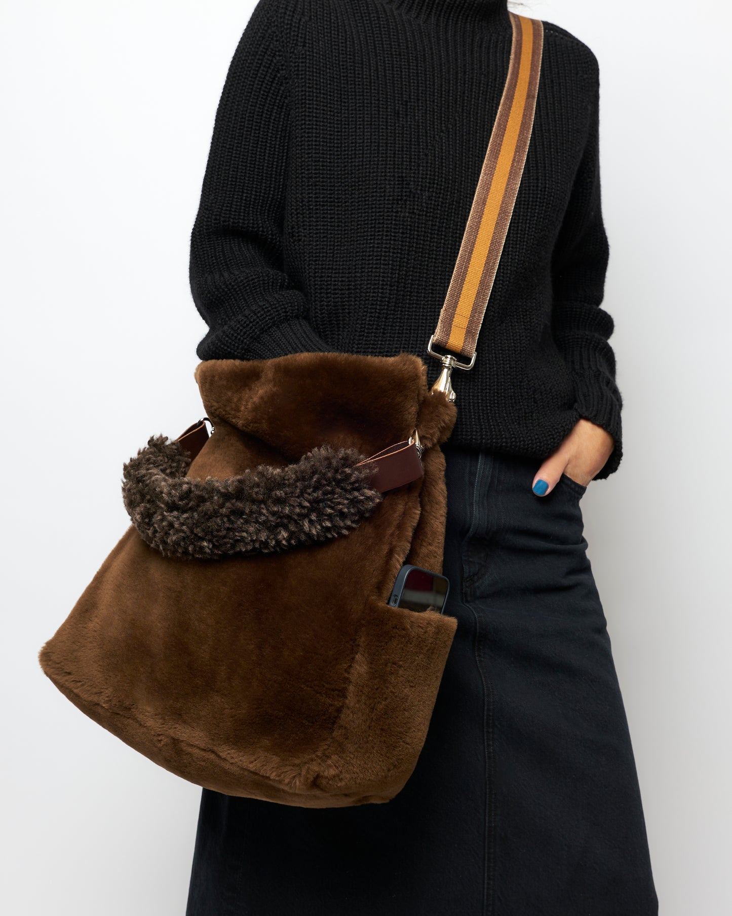 Hug Me Shopper XL - nugget with Curly Strap mocha