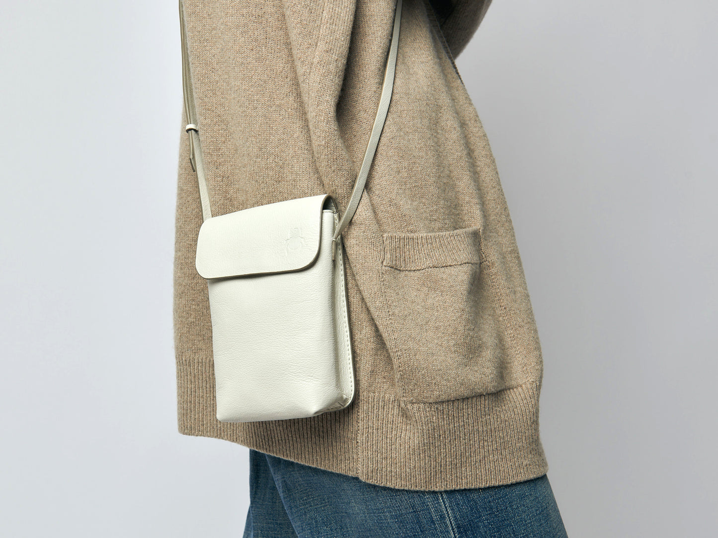 The Connection Phone Bag - ivory