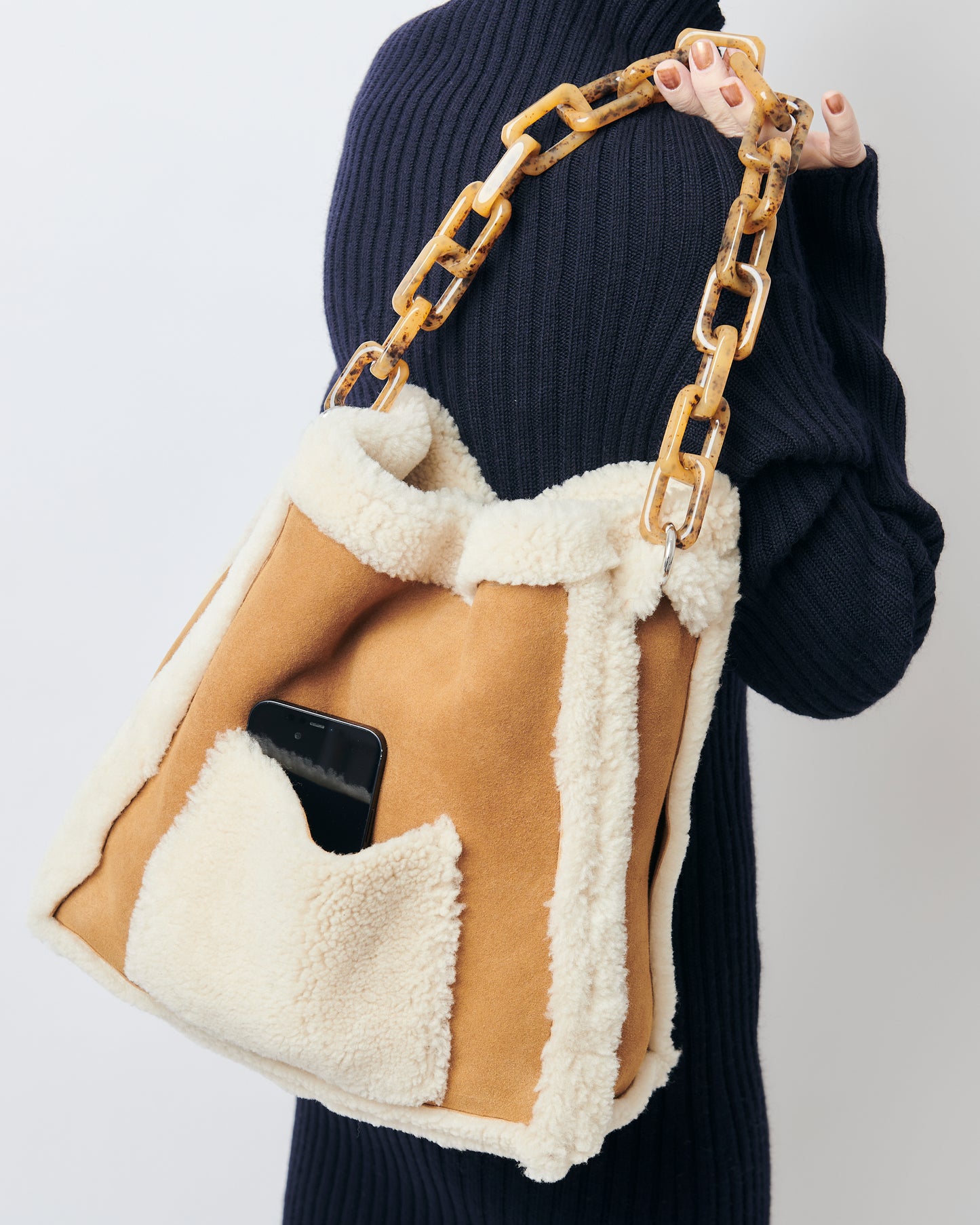 Cosy Shopper Double - Cognac with chain