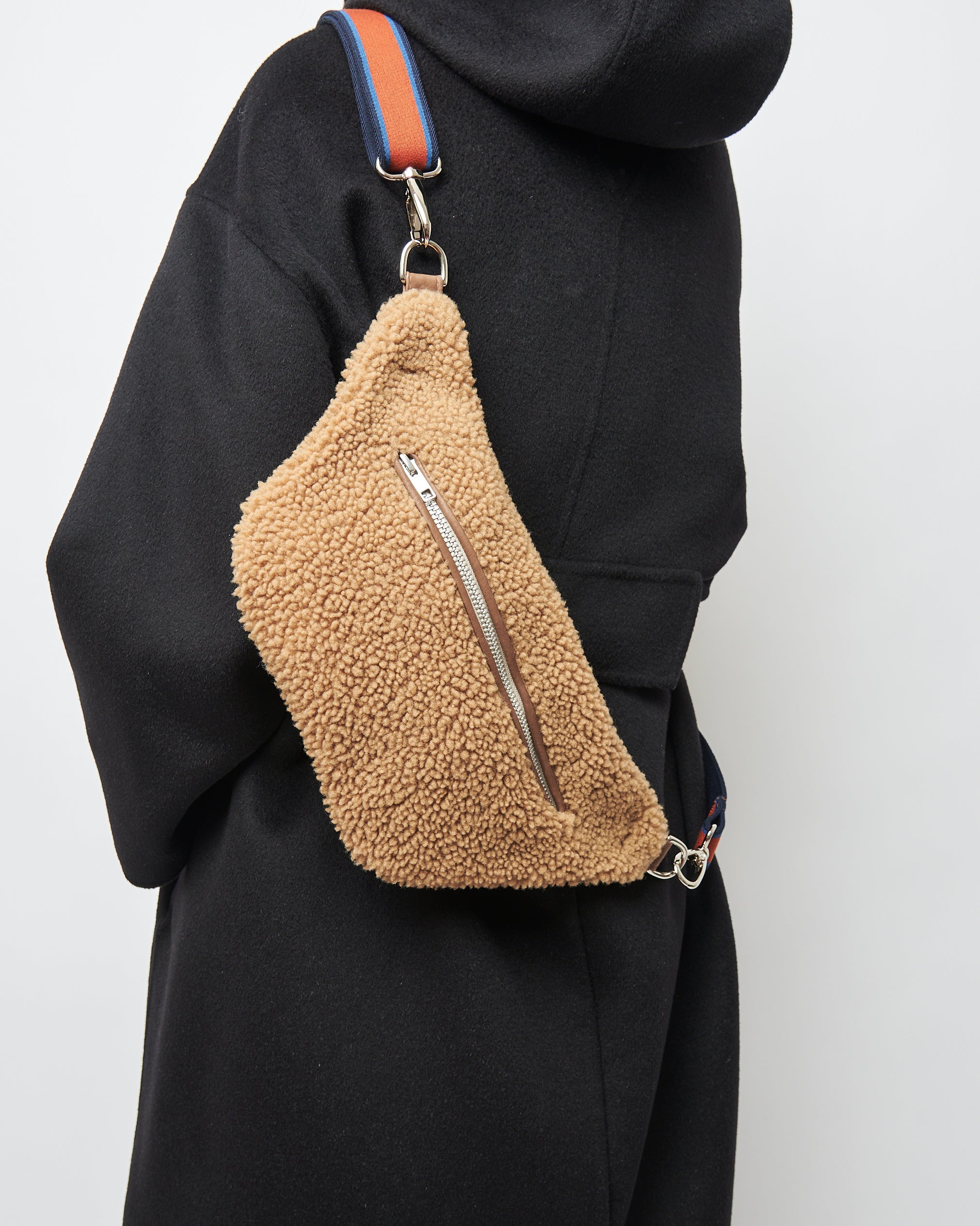 Cosy, warm and stylish faux fur beanbags ~ Fresh Design Blog